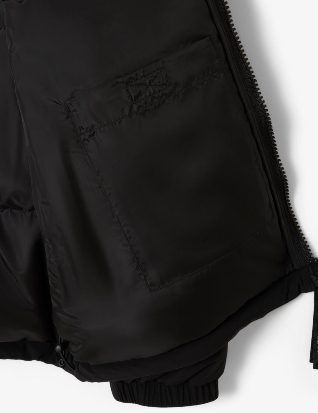 LACOSTE CAZADORA NEGRA PLUMAS