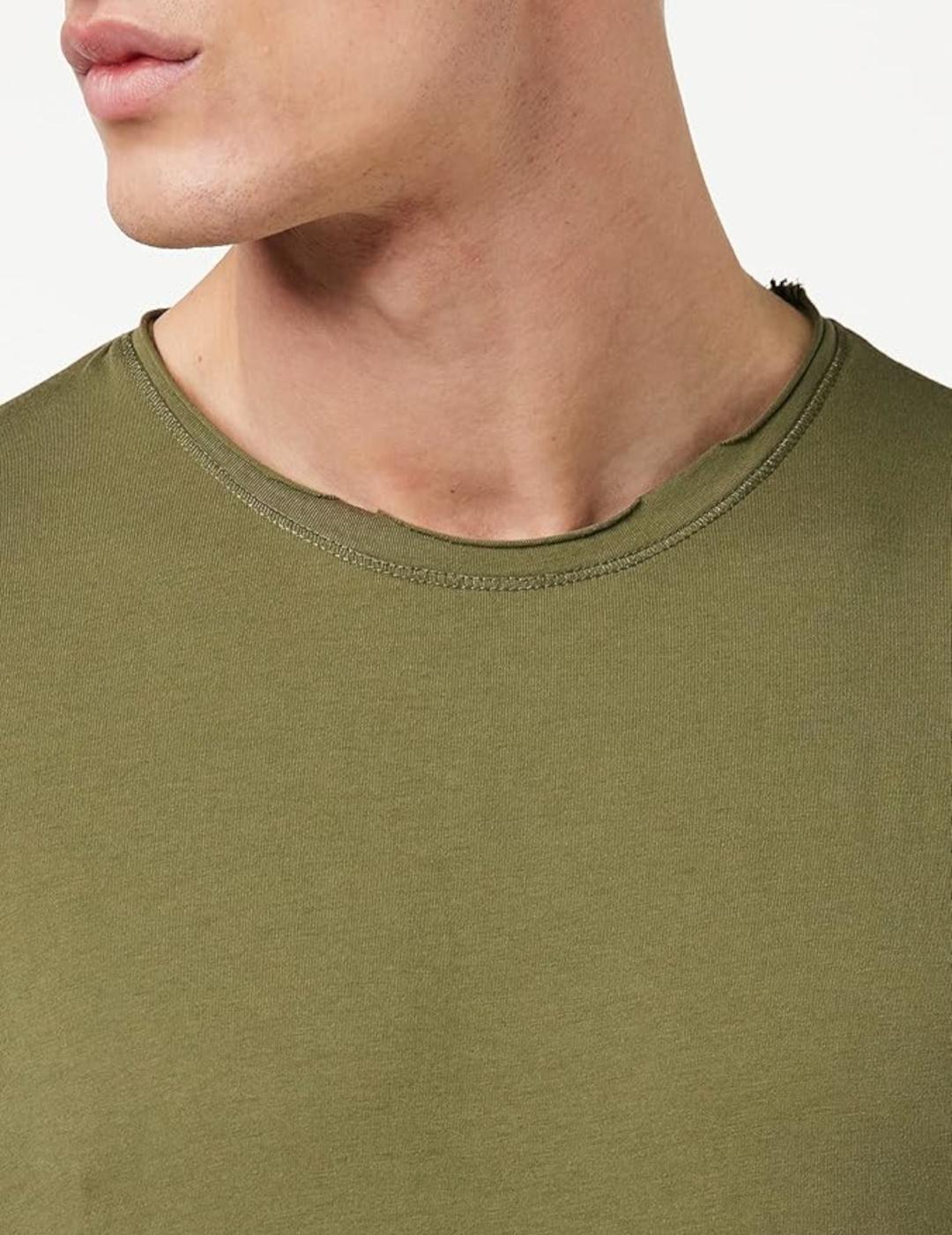 GIANNI CAMISETA VERDE BASICA CUELLO ANCHO