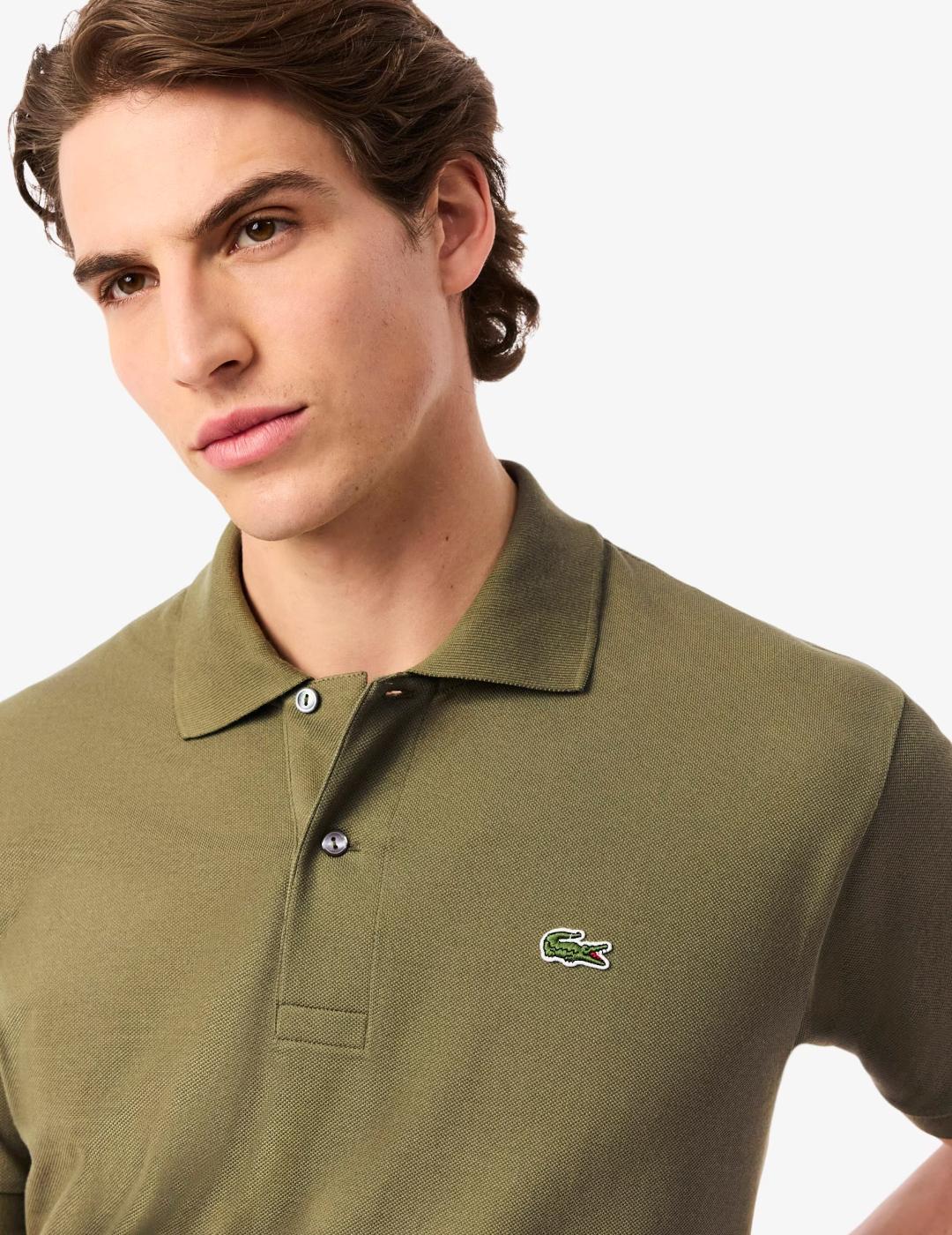 LACOSTE POLO VERDE KAKI CLASSIC FIT