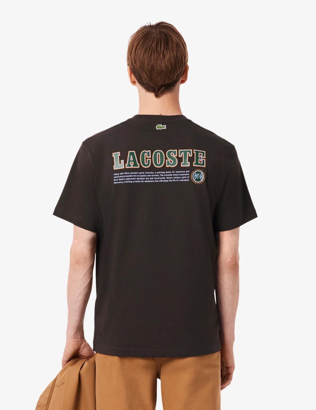 LACOSTE CAMISETA MARRÓN LOGO TENNIS