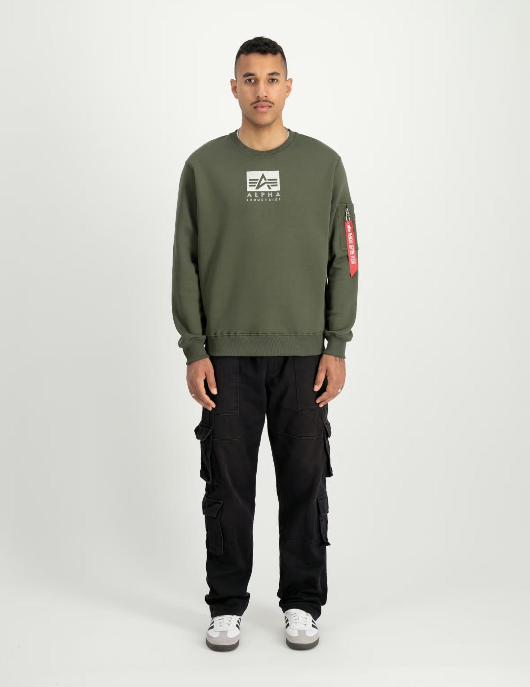 ALPHA SUDADERA DARK OLIVE LOGO SATINADO