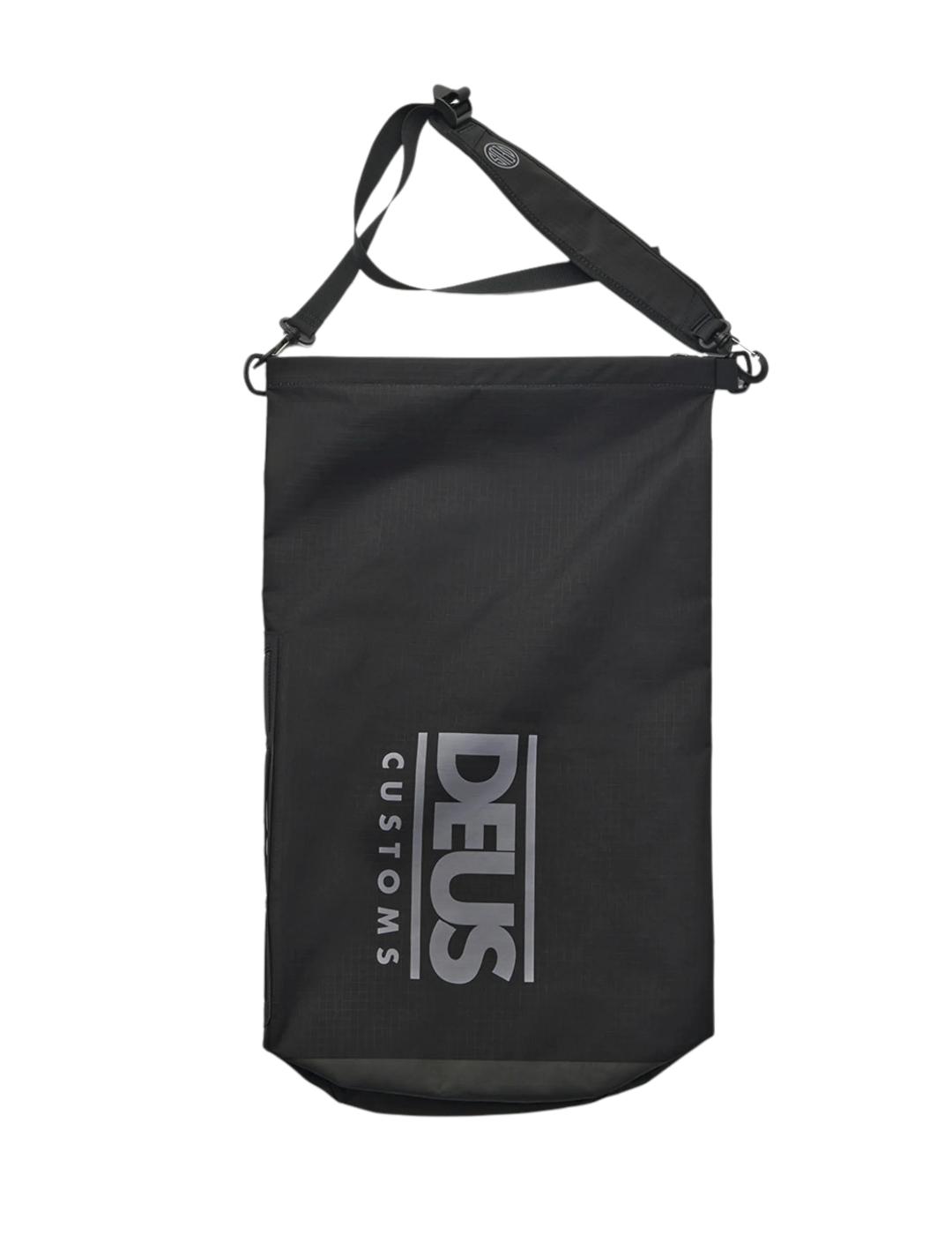 DEUS ESCAPADE STASH PACK