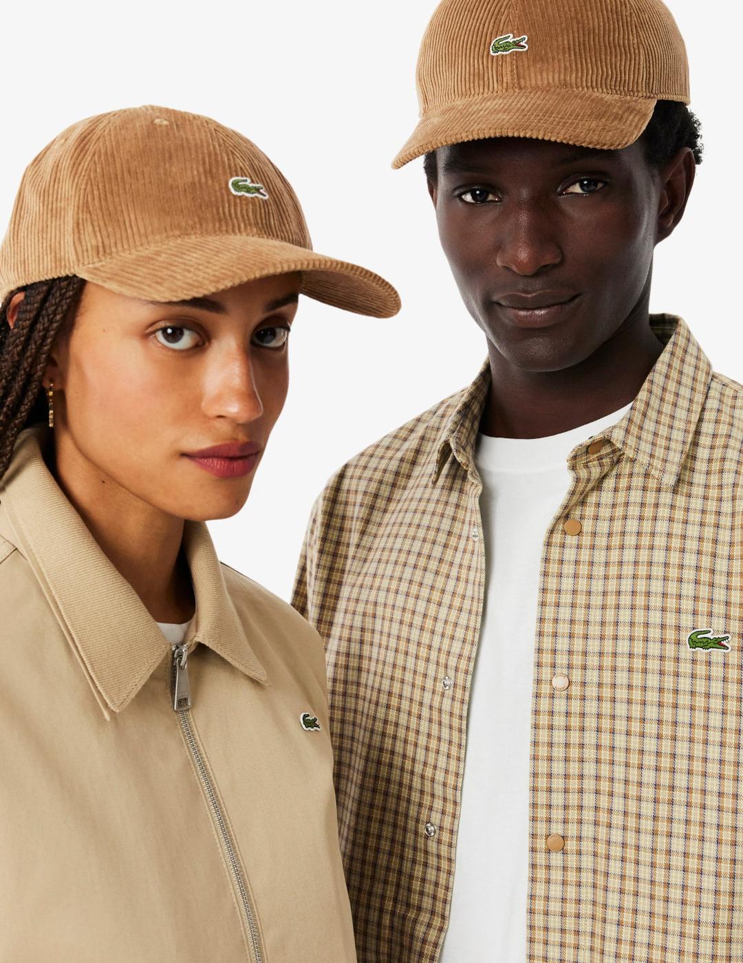 LACOSTE GORRA CAMEL PANA