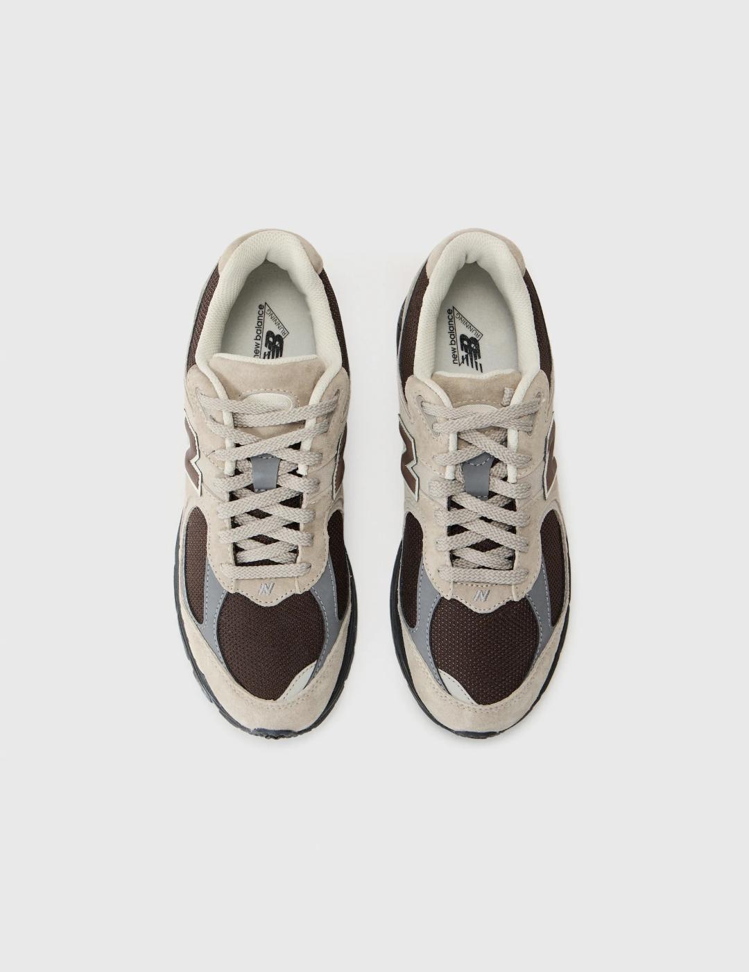 NEW BALANCE ZAPATILLA 2002 MARRÓN