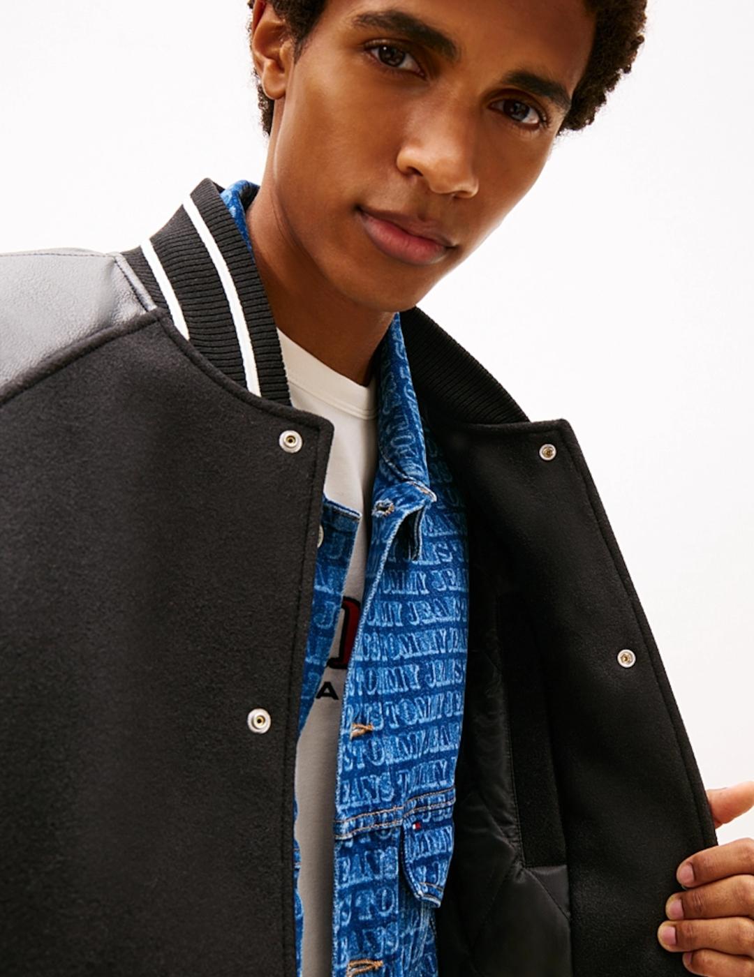 TOMMY CAZADORA NEGRA FLAG VARSITY