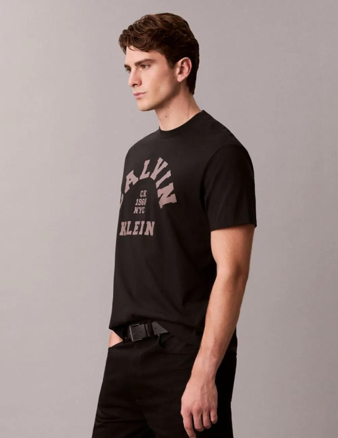 CALVIN KLEIN CAMISETA NYC 1968 NEGRA